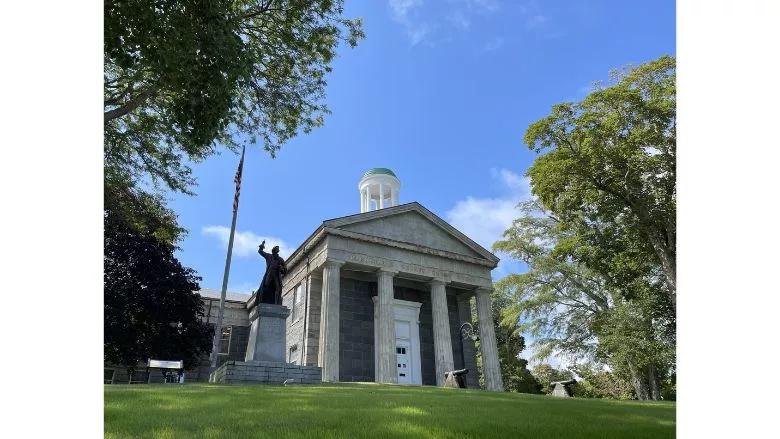 Photo of County Courthouse from the Street