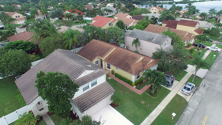 Florida's 25- percent roofing rule