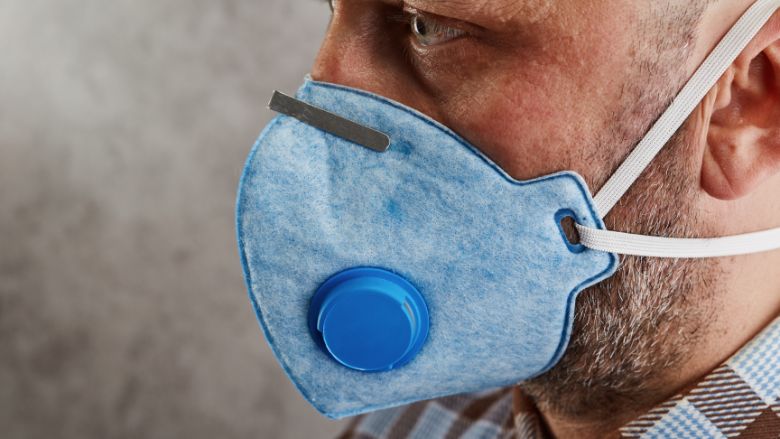Man wearing N95 face mask